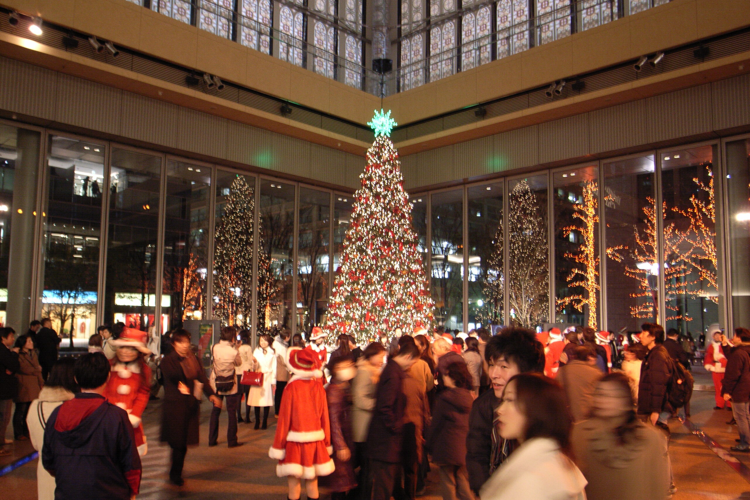 christmas_tree_in_marunouchi