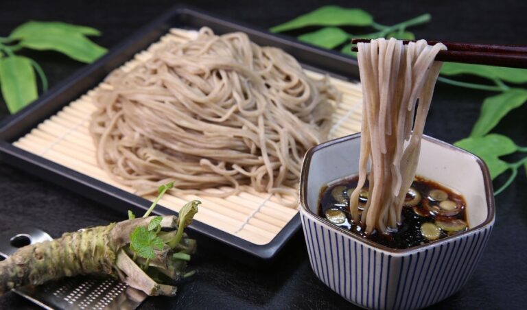 japanese-noodles-soba-and-wasabi